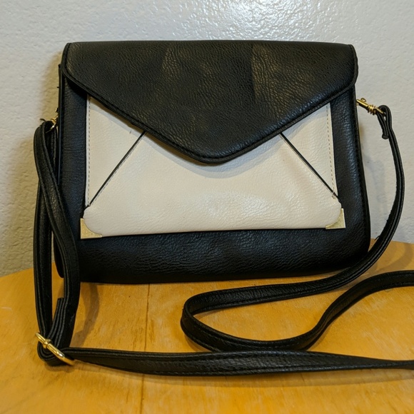 Bag by Apt 19 - Picture 2 of 7